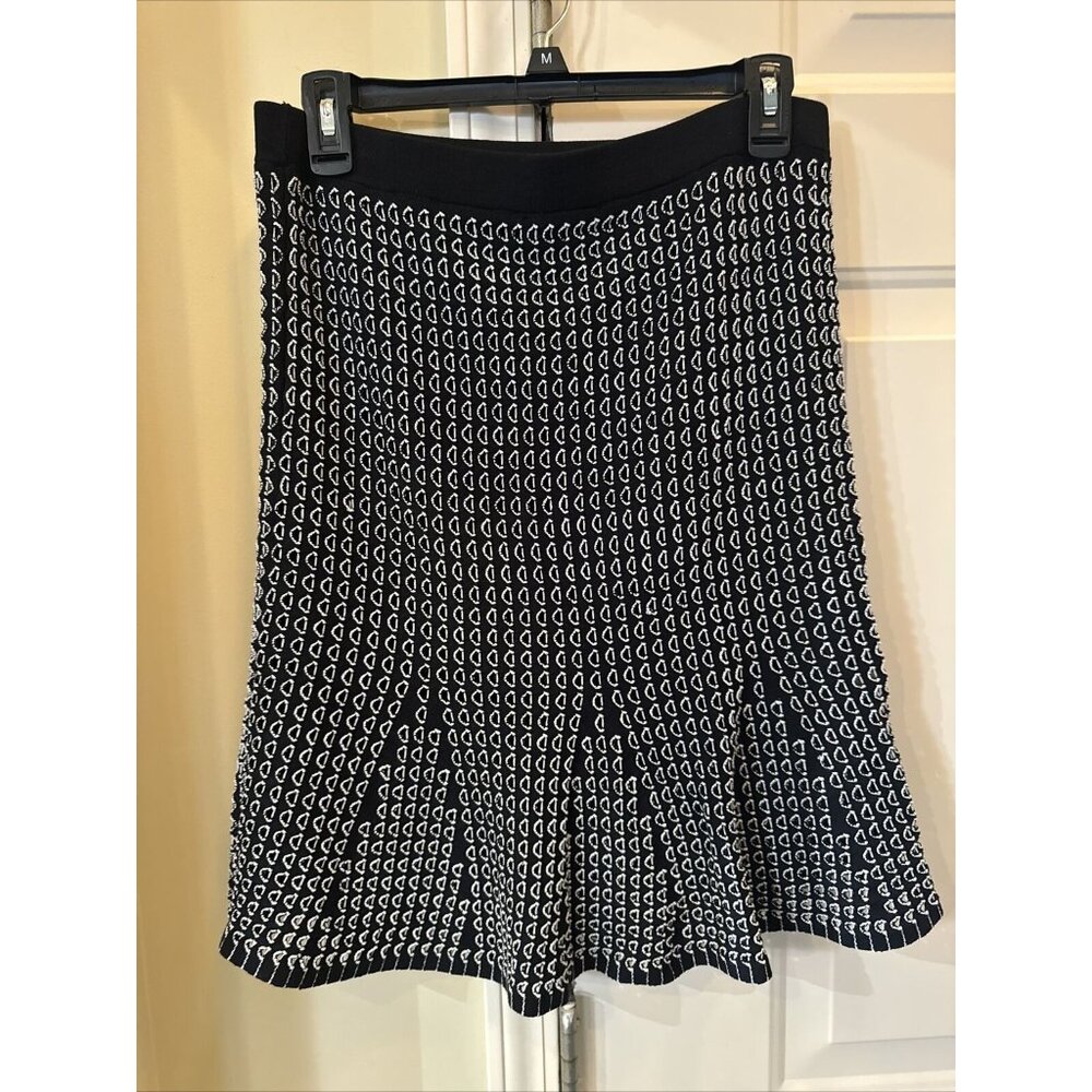 Ann Taylor NWOT Pull-On Lined Knit Black Tulip Skirt w/ White Geometrics/ Size M - Picture 4 of 4